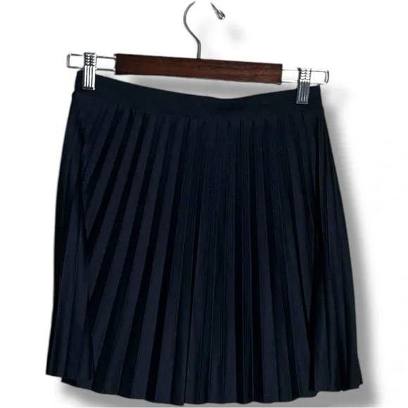 H&M Dark Navy Blue Pleated Fit and Flare High Waist Preppy Mini Skater Skirt - Picture 10 of 15
